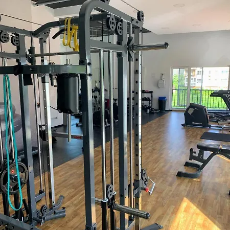 Quiet 1-bedroom Apartment, Free Parking & Gym Apartament Kluż-Napoka