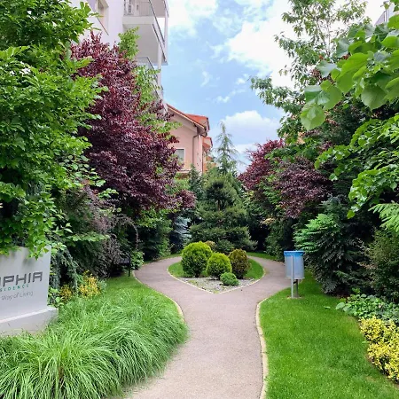 Quiet 1-bedroom Apartment, Free Parking & Gym Apartment
