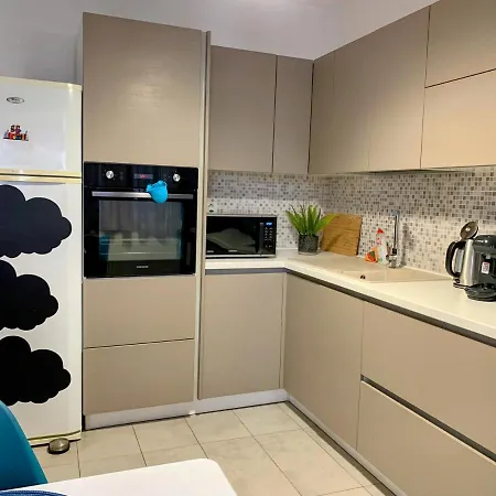Quiet 1-bedroom Apartment, Free Parking & Gym * Cluj-Napoca